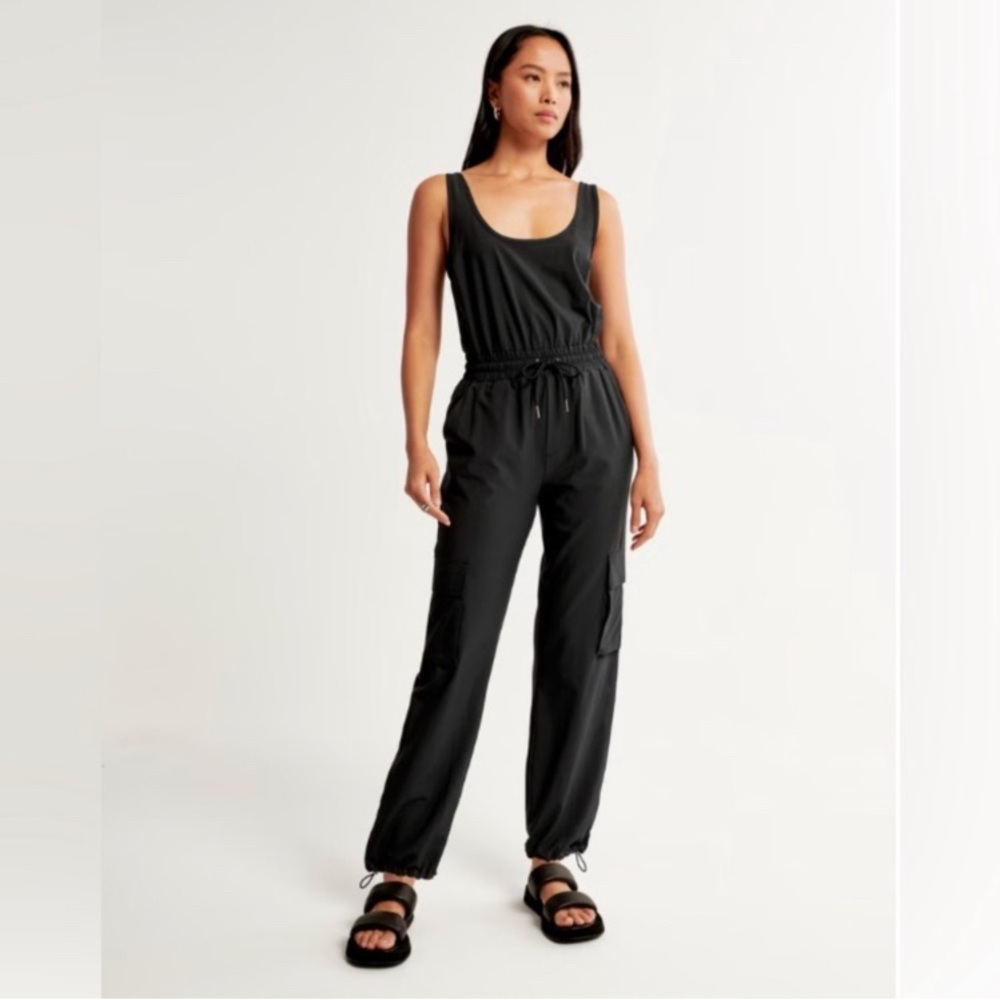 NEW Abercrombie & Fitch Traveler Cargo Jumpsuit Black Size XL Petite Pockets NWT